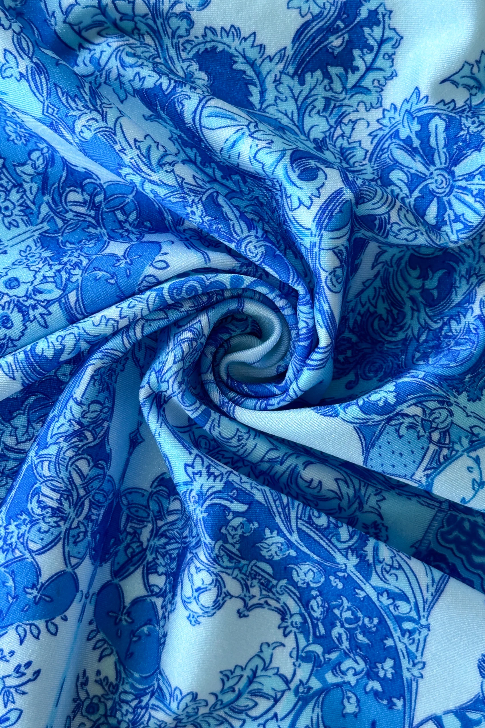 Prague Bikini Top in Azzurro - Image 14